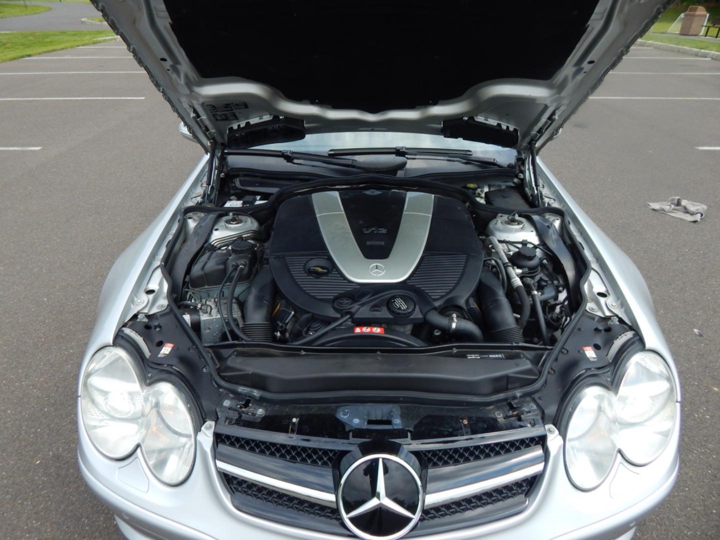 2005 brilliant silver metallic /Dark Gray leather Mercedes-Benz SL-Class sport (WDBSK76F15F) with an 5.5 Liter V12 Bi-turbo engine, 5 speed automatic transmission, located at 6528 Lower York Road, New Hope, PA, 18938, (215) 862-9555, 40.358707, -74.977882 - Here for sale is a Very clean 2005 Mercedes-Benz SL600 with sport package. Under the hood is a 5.5 liter Bi-turbo V12 making 493 horsepower and 590 foot pounds of torque. Its puts all that power to the rear wheels via a smooth shifting 5 speed automatic transmission. Features include; Dark Gray l - Photo#45